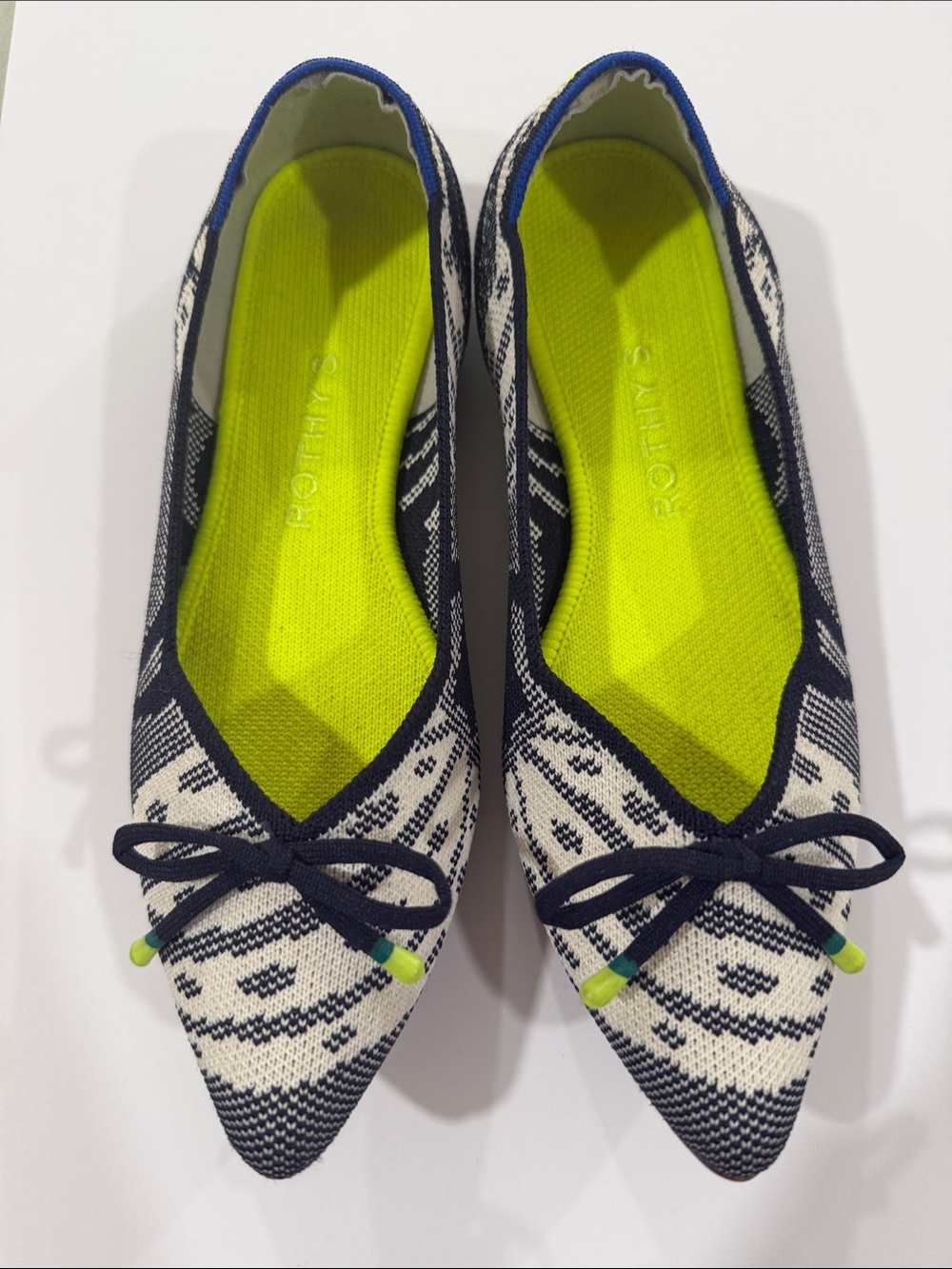 Rothy’s Point Navy/White Botanical Bow Tie Used